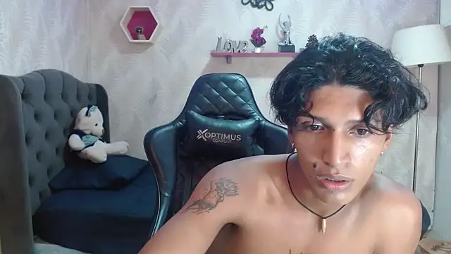 bull cam online show from 09/24/25, 06:55