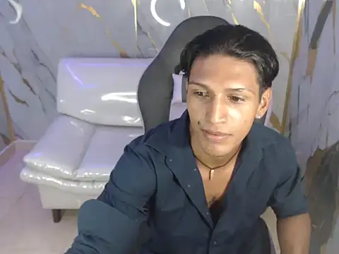 bull cam online show from 10/01/25, 05:19