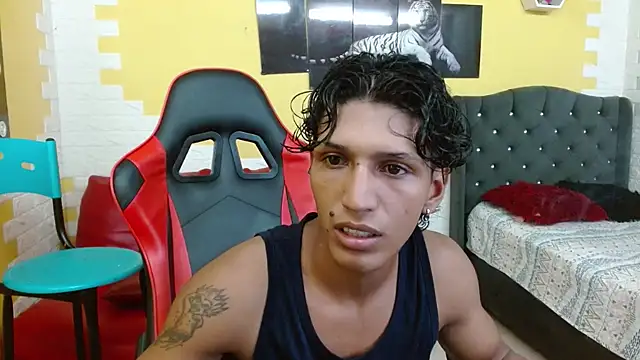 Snapshot of bull_cam chatting on 10/14/25, 08:09 bull cam online show from 10/14/25, 08:09