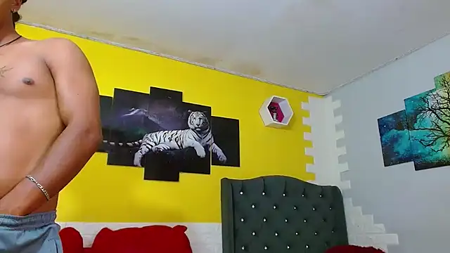 bull cam online show from 10/20/25, 05:35