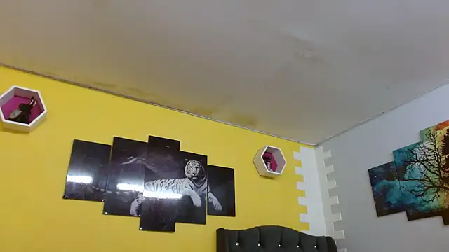 bull cam online show from 10/21/25, 05:02