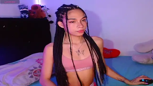 Snapshot of NathaliaPaz_ chatting on 05/16/26, 12:04 NathaliaPaz online show from 05/16/26, 12:04