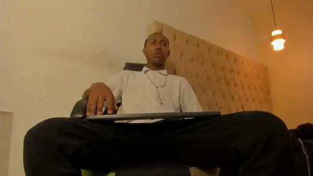 Jax Maliq online show from 11/08/25, 02:23