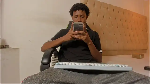 Jax Maliq online show from 11/27/25, 09:28