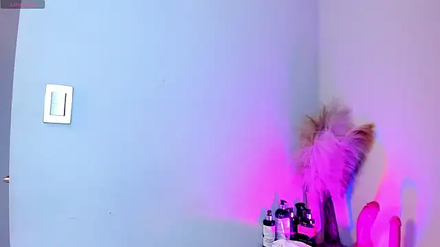 Mia Valentine  online show from 12/15/25, 08:24