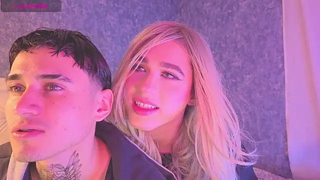 saraah queen1 online show from 10/28/25, 05:11