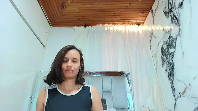 Snapshot of maraa_X chatting on 05/01/26, 11:59 maraa X online show from 05/01/26, 11:59