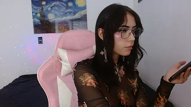 Snapshot of Melhoneymoon chatting on 09/24/25, 12:03 Melhoneymoon online show from 09/24/25, 12:03