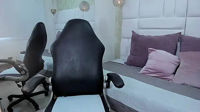 Snapshot of kate_lua chatting on 11/18/25, 12:31 kate lua online show from 11/18/25, 12:31