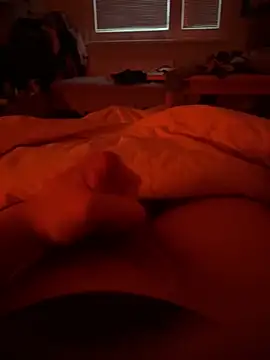 Snapshot of Youngyguy chatting on 12/17/25, 02:45 Youngyguy online show from 12/17/25, 02:45