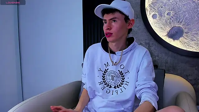 Snapshot of Deivid_oficial20 chatting on 09/27/25, 08:14 Deivid oficial20 online show from 09/27/25, 08:14