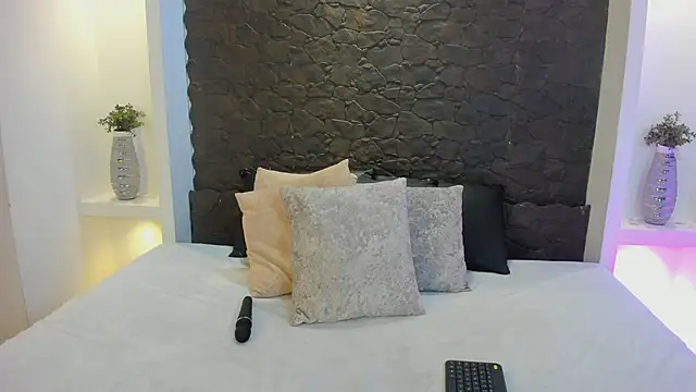 aby smiith  online show from 02/12/26, 07:20