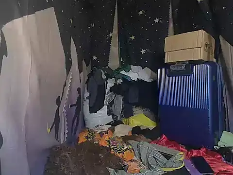 Reynalda26 online show from 09/26/25, 03:49