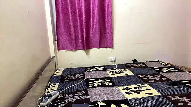 LuvLayla online show from 09/12/25, 04:18