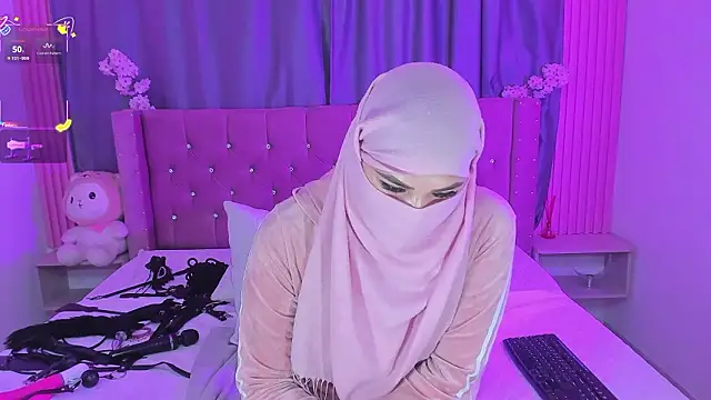 Nayla-Mouna online show from 03/26/26, 07:36