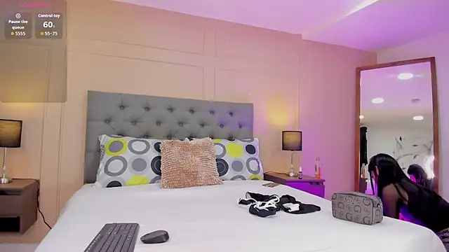 ALICESANDOVAL online show from 12/03/25, 11:30