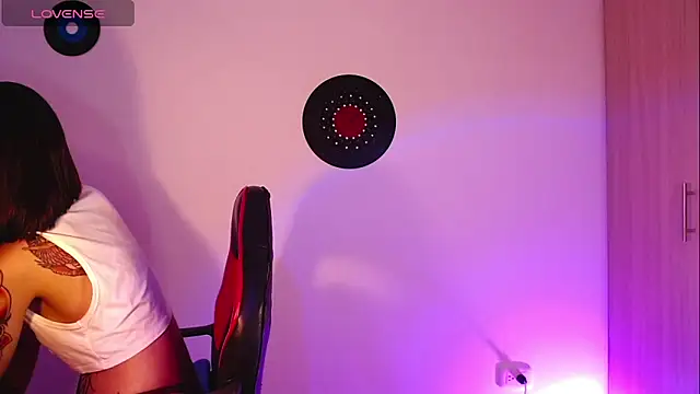 Snapshot of rootwallace chatting on 09/23/25, 11:52 rootwallace online show from 09/23/25, 11:52