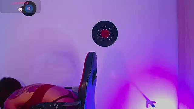 Snapshot of rootwallace chatting on 10/03/25, 10:18 rootwallace online show from 10/03/25, 10:18