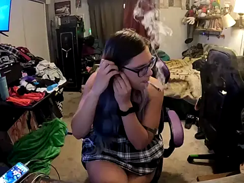 Snapshot of R4inbowK1tty chatting on 09/11/25, 03:50 R4inbowK1tty online show from 09/11/25, 03:50