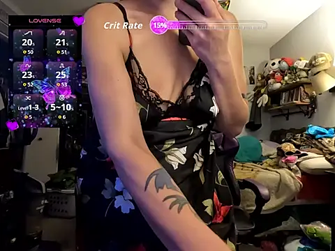 Snapshot of R4inbowK1tty chatting on 04/07/26, 04:24 R4inbowK1tty online show from 04/07/26, 04:24