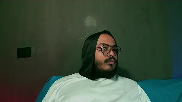  leda swan  online show from 10/15/25, 01:11