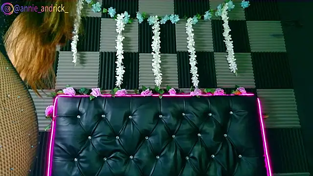  leda swan  online show from 02/06/26, 01:03