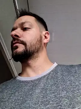 Snapshot of dancaEstrip chatting on 09/17/25, 04:08 dancaEstrip online show from 09/17/25, 04:08