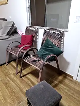 Snapshot of dancaEstrip chatting on 10/09/25, 04:38 dancaEstrip online show from 10/09/25, 04:38