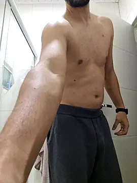 Snapshot of dancaEstrip chatting on 11/19/25, 01:49 dancaEstrip online show from 11/19/25, 01:49