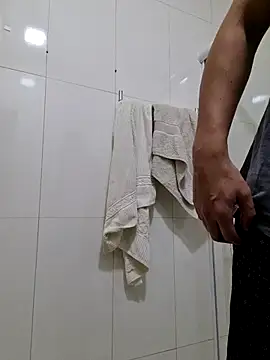 Snapshot of dancaEstrip chatting on 11/24/25, 02:44 dancaEstrip online show from 11/24/25, 02:44