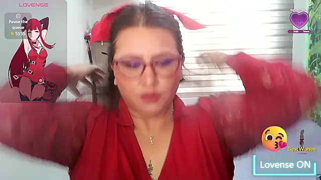 Snapshot of Vesper_Vixen chatting on 10/25/25, 01:29 Vesper Vixen online show from 10/25/25, 01:29