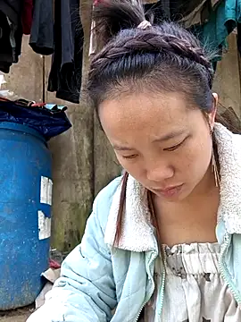 liu-liusexy online show from 11/16/25, 03:01