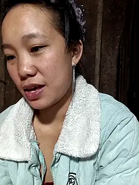 liu-liusexy online show from 12/17/25, 04:02