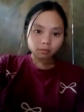 Snapshot of omiu-baby chatting on 10/05/25, 02:43 omiu-baby online show from 10/05/25, 02:43