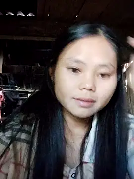 Snapshot of omiu-baby chatting on 10/18/25, 12:57 omiu-baby online show from 10/18/25, 12:57