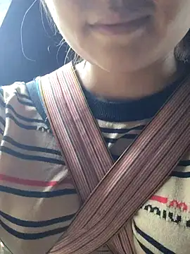 Snapshot of omiu-baby chatting on 07/16/26, 01:33 omiu-baby online show from 07/16/26, 01:33