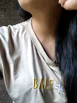 Snapshot of omiu-baby chatting on 08/03/26, 08:46 omiu-baby online show from 08/03/26, 08:46