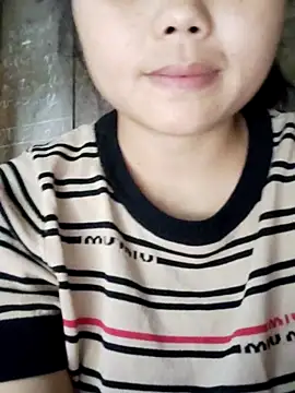 Snapshot of omiu-baby chatting on 08/06/26, 01:07 omiu-baby online show from 08/06/26, 01:07