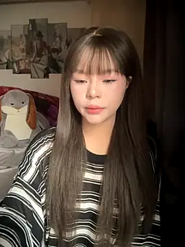 SarahBeii online show from 11/21/25, 03:27