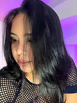 Snapshot of P_A_U_L_I_N_A_ chatting on 09/11/25, 04:45 P A U L I N A  online show from 09/11/25, 04:45