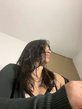 Snapshot of P_A_U_L_I_N_A_ chatting on 04/24/26, 03:09 P A U L I N A online show from 04/24/26, 03:09