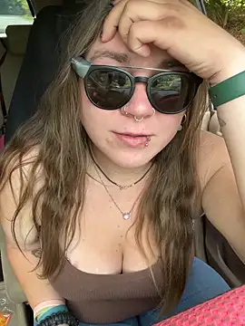 Snapshot of adventuresinsky chatting on 09/08/25, 05:56 adventuresinsky online show from 09/08/25, 05:56