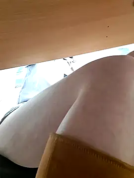 Snapshot of Nellyplais chatting on 09/18/25, 12:40 Nellyplais online show from 09/18/25, 12:40