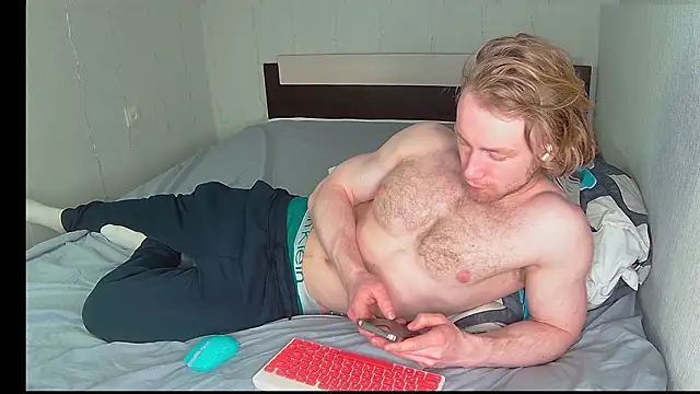 Snapshot of Snow-Bars77 chatting on 03/24/26, 05:23 Snow-Bars77 online show from 03/24/26, 05:23