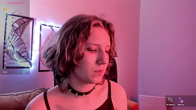 Snapshot of Hailey_Foxy chatting on 10/28/25, 09:24 Hailey Foxy online show from 10/28/25, 09:24