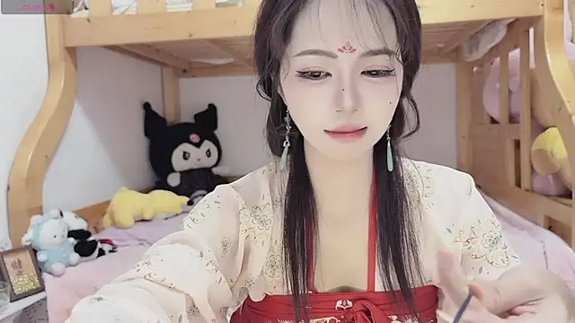 Snapshot of Sue101010 chatting on 10/17/25, 11:57 Sue101010 online show from 10/17/25, 11:57