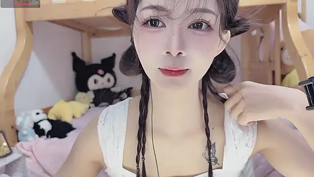 Snapshot of Sue101010 chatting on 10/30/25, 02:07 Sue101010 online show from 10/30/25, 02:07