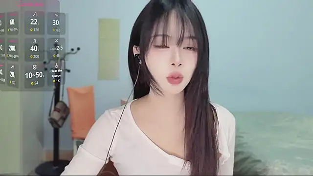 Snapshot of Sue101010 chatting on 11/16/25, 07:30 Sue101010 online show from 11/16/25, 07:30