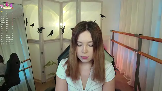 Snapshot of Lina_Glow chatting on 10/26/25, 06:41 Lina Glow online show from 10/26/25, 06:41