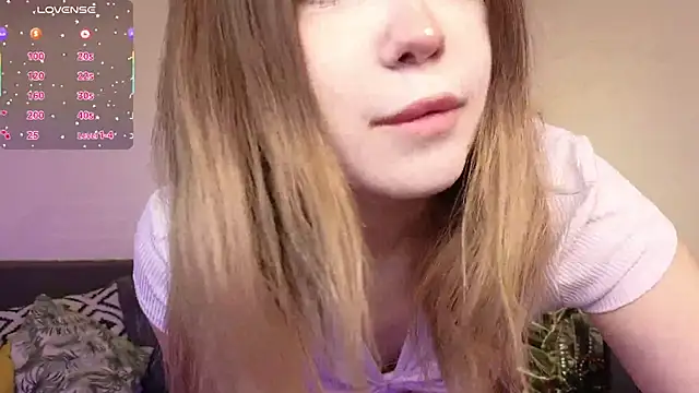 Snapshot of Lina_Glow chatting on 01/06/26, 06:39 Lina Glow online show from 01/06/26, 06:39